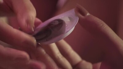 在自家花园露出自慰